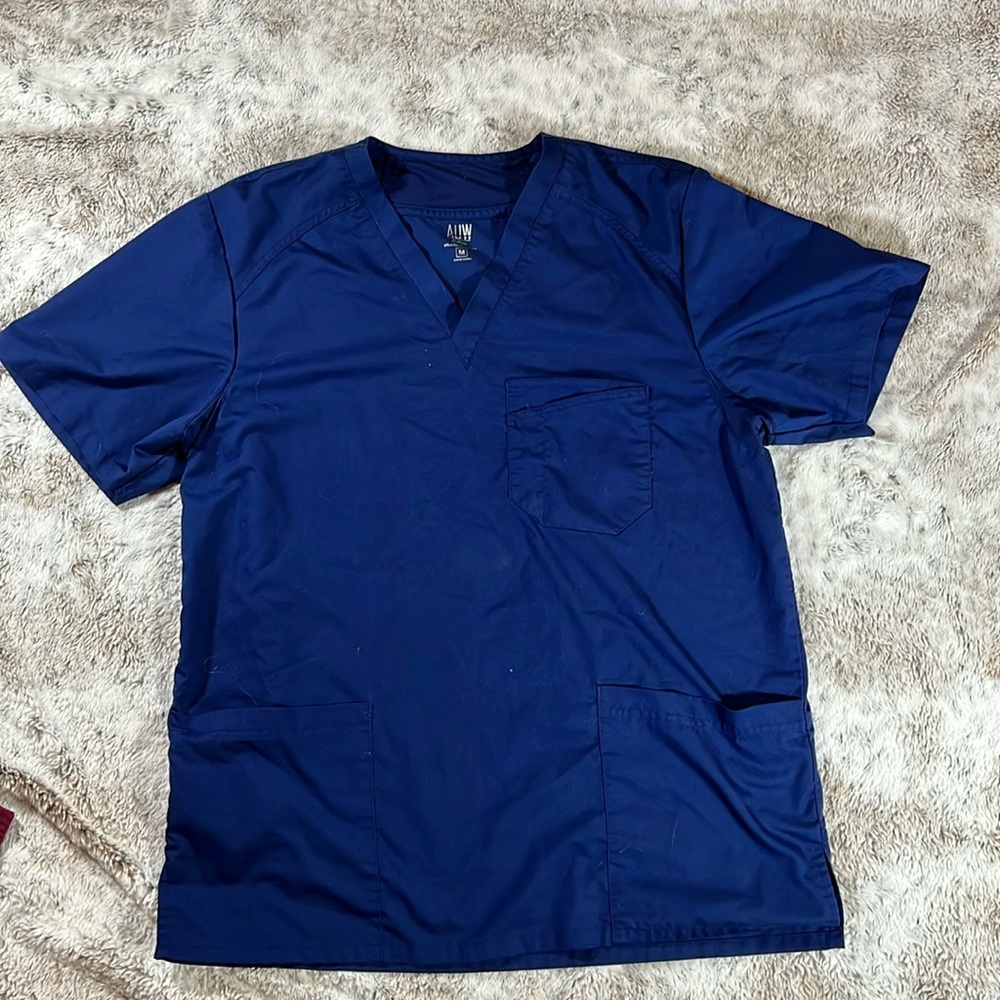 AUW Scrub Top